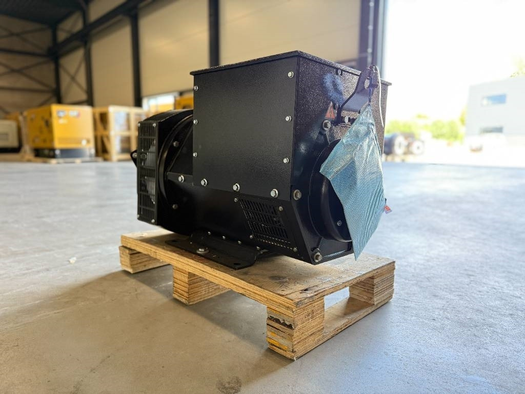 DPX CJ224E - 60 kVA Alternator - DPX-33904 - Industrie generator: afbeelding 3 DPX CJ224E - 60 kVA Alternator - DPX-33904 - Industrie generator: afbeelding 3