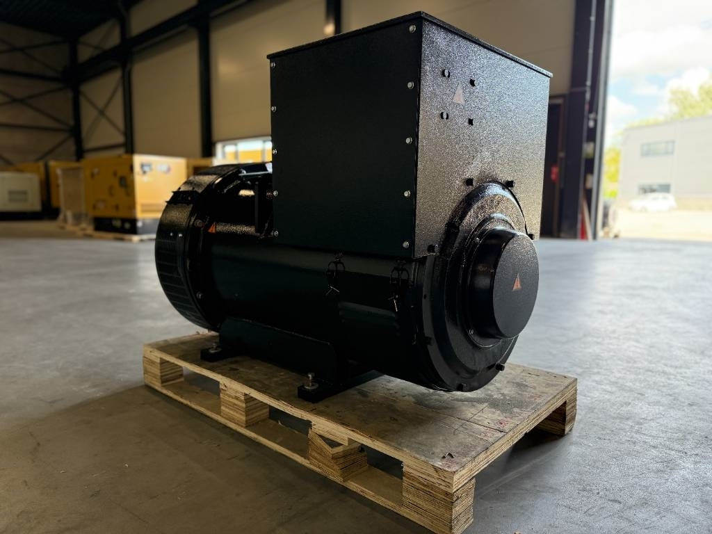 DPX CJ444ES - 325 kVA Alternator - DPX-33910 - Industrie generator: afbeelding 2 DPX CJ444ES - 325 kVA Alternator - DPX-33910 - Industrie generator: afbeelding 2