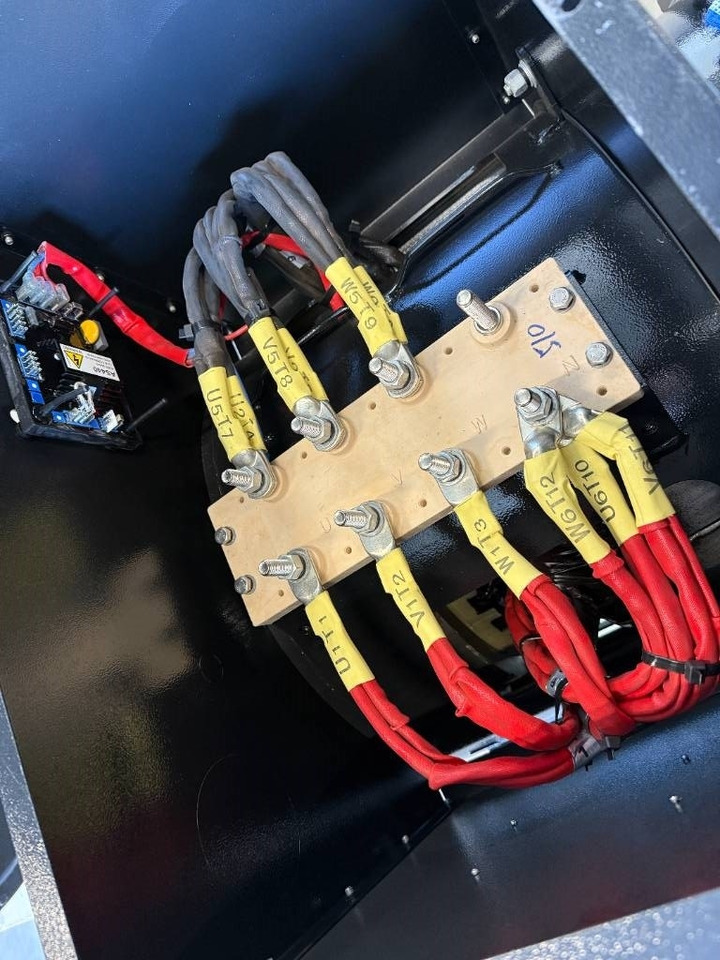 DPX CJ444F - 400 kVA Alternator - DPX-33911 - Industrie generator: afbeelding 5 DPX CJ444F - 400 kVA Alternator - DPX-33911 - Industrie generator: afbeelding 5
