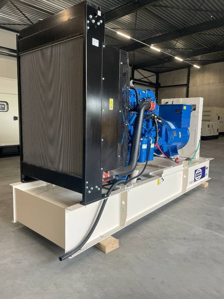 FG Wilson P450-3 - 450 kVA Open Genset - DPX-16018-O - Industrie generator: afbeelding 2 FG Wilson P450-3 - 450 kVA Open Genset - DPX-16018-O - Industrie generator: afbeelding 2