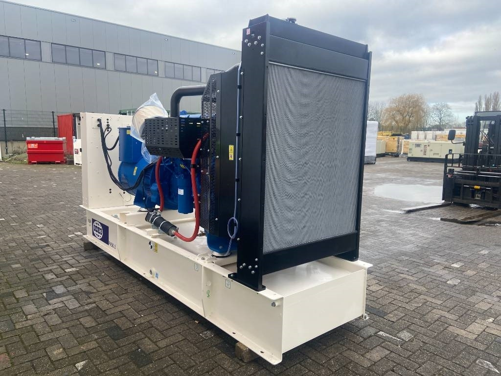 FG Wilson P450-3 - 450 kVA Open Genset - DPX-16018-O - Industrie generator: afbeelding 3 FG Wilson P450-3 - 450 kVA Open Genset - DPX-16018-O - Industrie generator: afbeelding 3