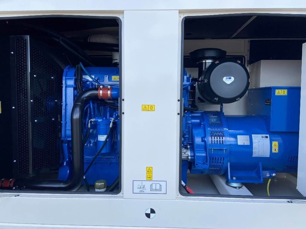 FG Wilson P550-3 - 550 kVA Genset - DPX-16020 - Industrie generator: afbeelding 4 FG Wilson P550-3 - 550 kVA Genset - DPX-16020 - Industrie generator: afbeelding 4