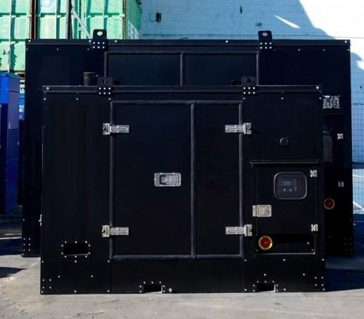 Iveco NEF45SM1A - 66 kVA Genset SuperSilent - DPX-21028 - Industrie generator: afbeelding 3 Iveco NEF45SM1A - 66 kVA Genset SuperSilent - DPX-21028 - Industrie generator: afbeelding 3