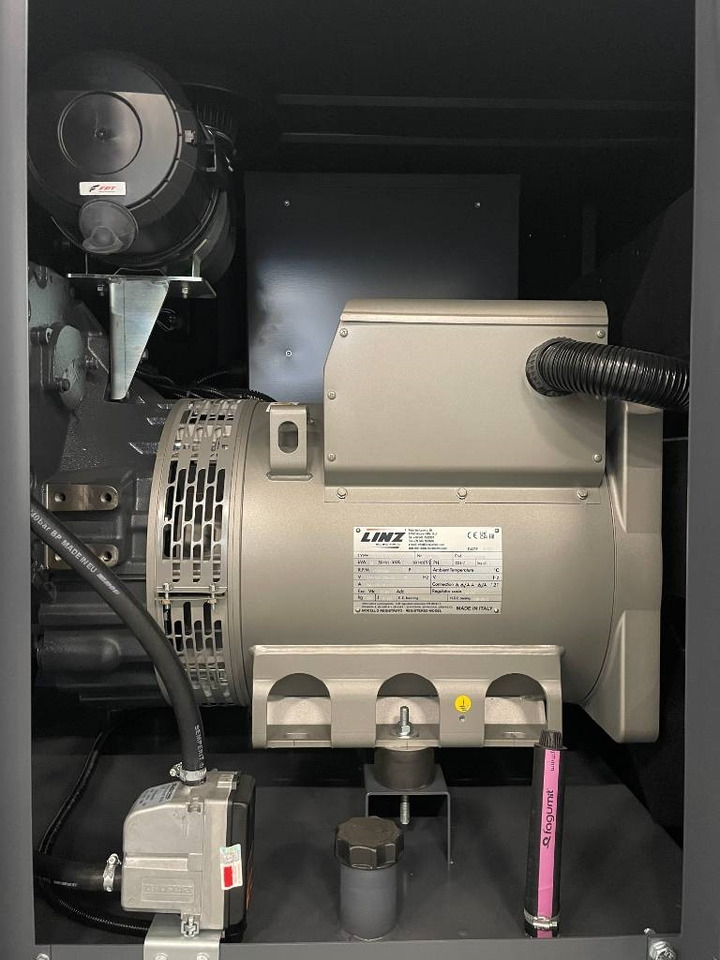 Nieuw Industrie generator Iveco NEF45SM3 - 85 kVA Generator - DPX-17551: afbeelding 16