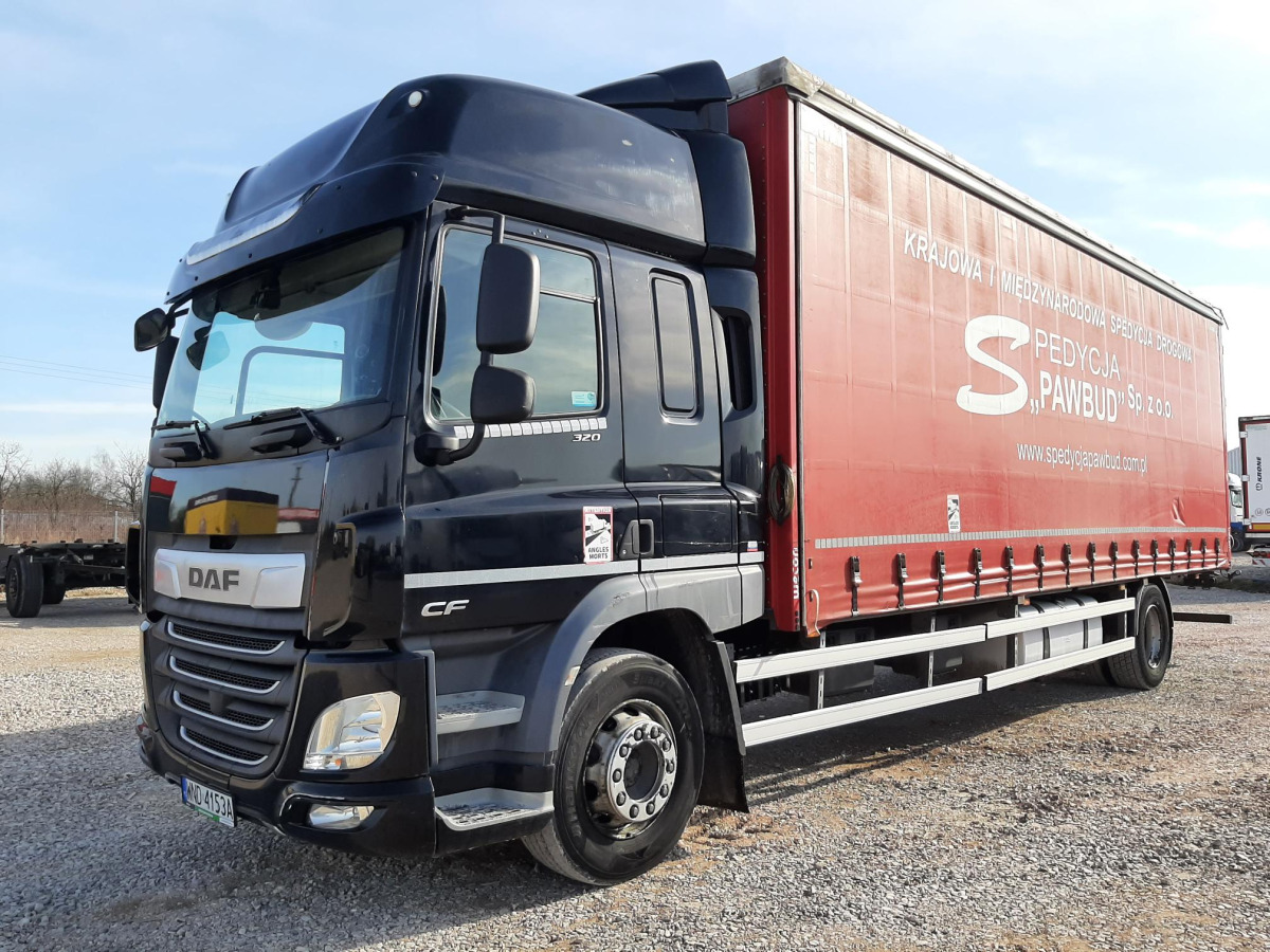 DAF CF 320 FA/ZSP SOLÓWKA - Schuifzeilen vrachtwagen: afbeelding 2 DAF CF 320 FA/ZSP SOLÓWKA - Schuifzeilen vrachtwagen: afbeelding 2