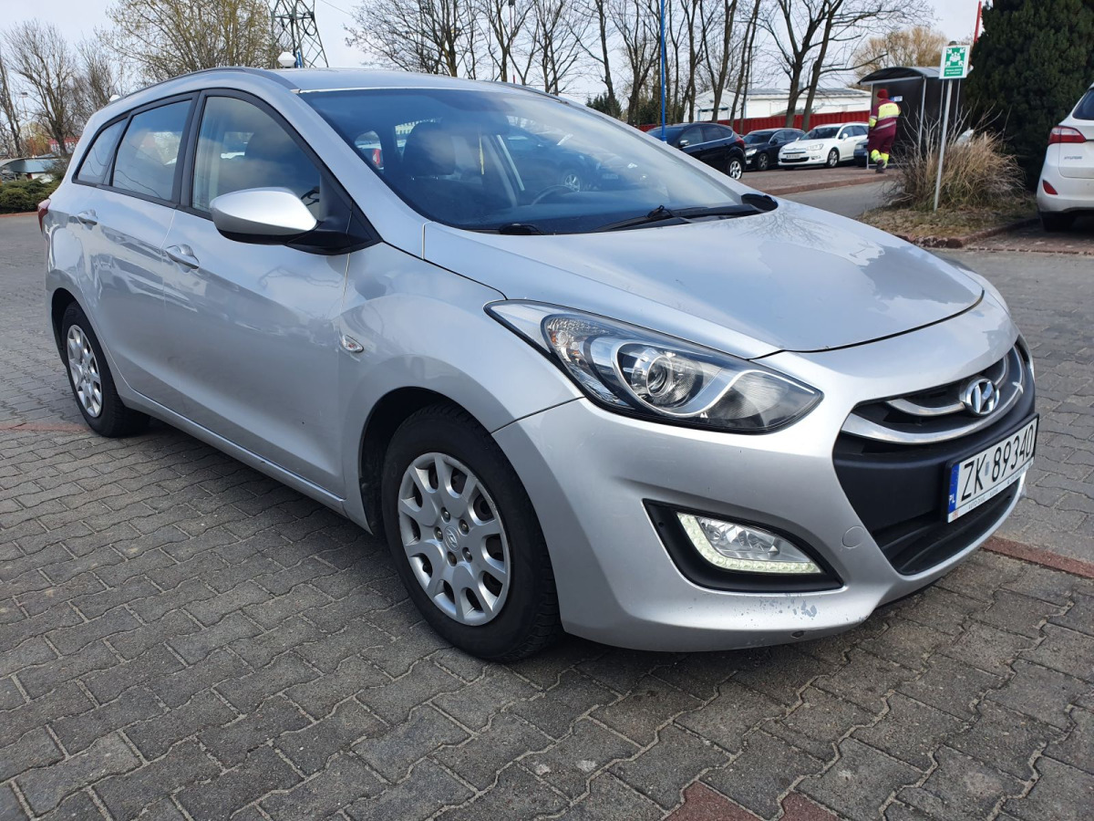 HYUNDAI I30 KOMBI - Personenwagen: afbeelding 1 HYUNDAI I30 KOMBI - Personenwagen: afbeelding 1