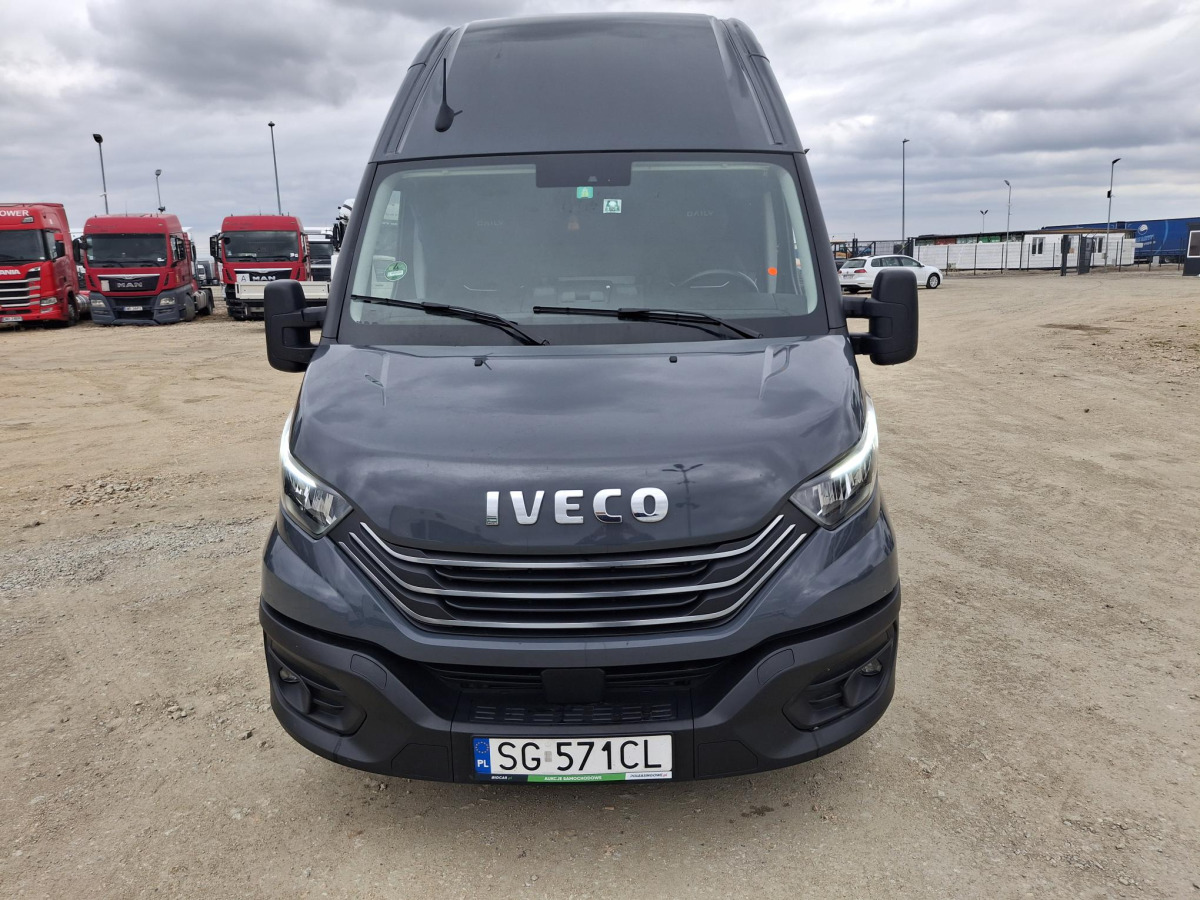 IVECO 35S18 FURGON BLASZAK - Gesloten bestelwagen: afbeelding 2 IVECO 35S18 FURGON BLASZAK - Gesloten bestelwagen: afbeelding 2