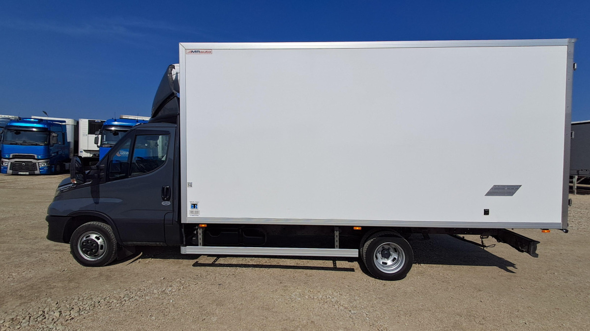IVECO DAILY 50C18 CHŁODNIA Z AGREGATEM - Koelwagen vrachtwagen: afbeelding 4 IVECO DAILY 50C18 CHŁODNIA Z AGREGATEM - Koelwagen vrachtwagen: afbeelding 4