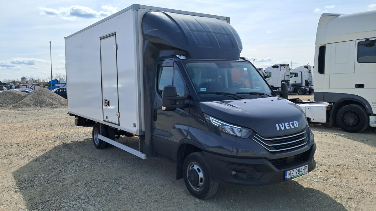 IVECO DAILY 50C18 KONTENER Z WINDĄ - Bestelwagen gesloten laadbak: afbeelding 1 IVECO DAILY 50C18 KONTENER Z WINDĄ - Bestelwagen gesloten laadbak: afbeelding 1