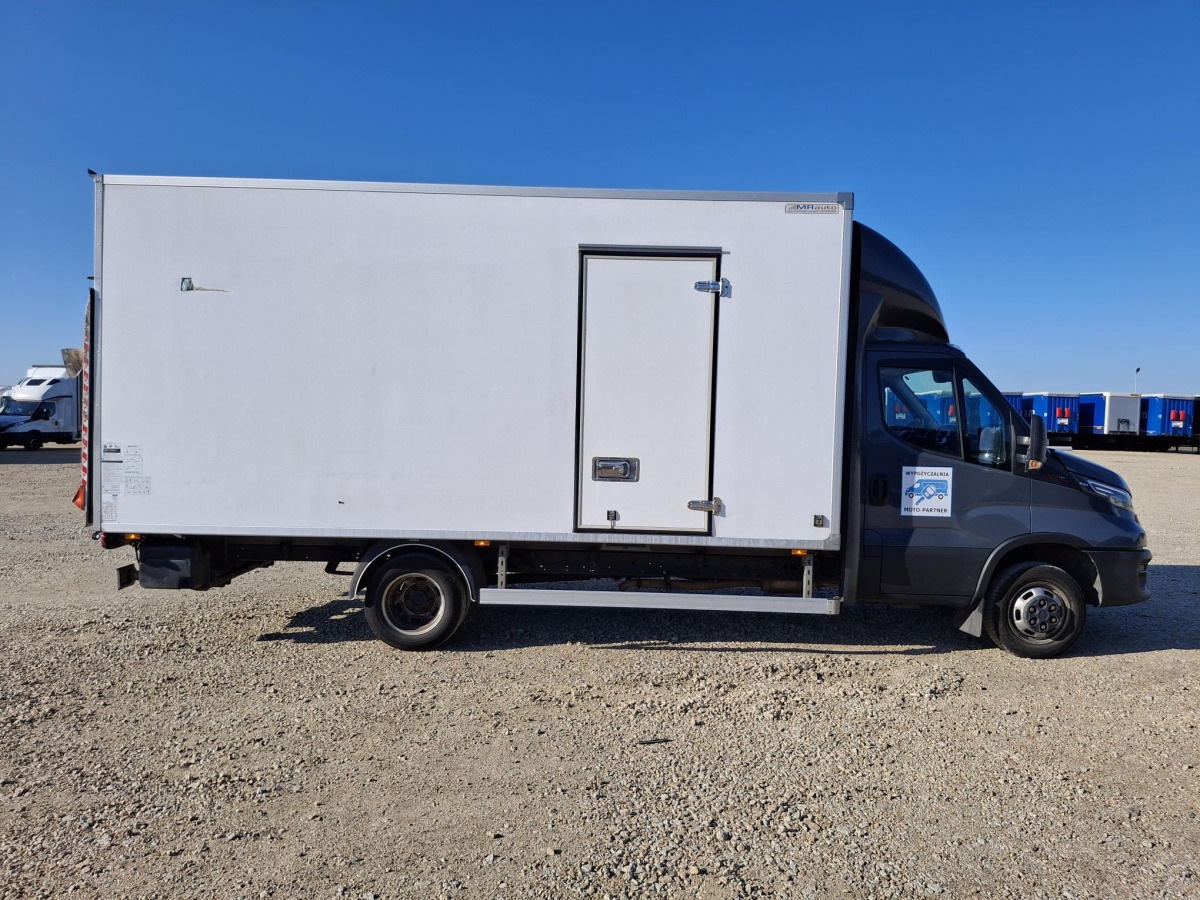 IVECO DAILY 50C18 KONTENER Z WINDĄ - Bakwagen: afbeelding 4 IVECO DAILY 50C18 KONTENER Z WINDĄ - Bakwagen: afbeelding 4
