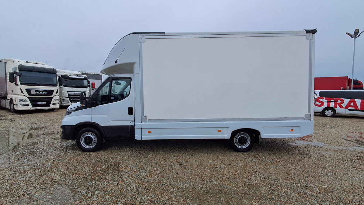 IVECO DAILY KONTENER - Bestelwagen gesloten laadbak: afbeelding 4 IVECO DAILY KONTENER - Bestelwagen gesloten laadbak: afbeelding 4