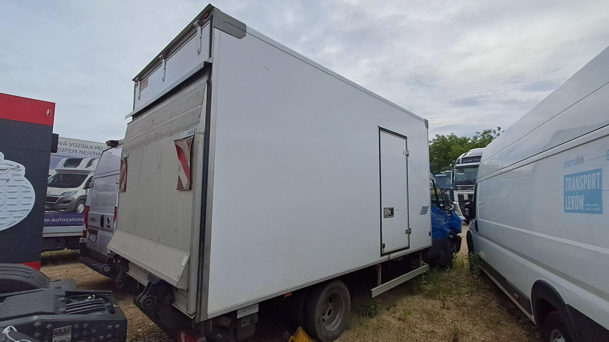 IVECO DAILY KONTENER Z WINDĄ - Bakwagen: afbeelding 3 IVECO DAILY KONTENER Z WINDĄ - Bakwagen: afbeelding 3