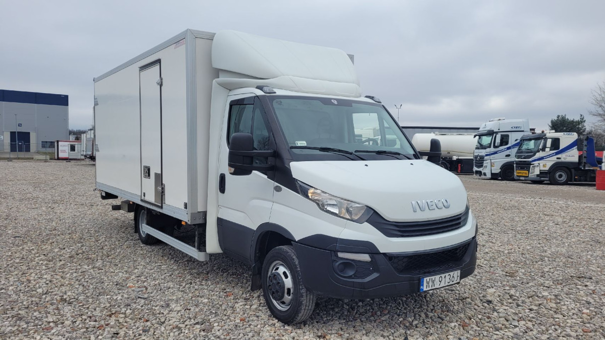 IVECO DAILY KONTENER Z WINDĄ - Bestelwagen gesloten laadbak: afbeelding 1 IVECO DAILY KONTENER Z WINDĄ - Bestelwagen gesloten laadbak: afbeelding 1