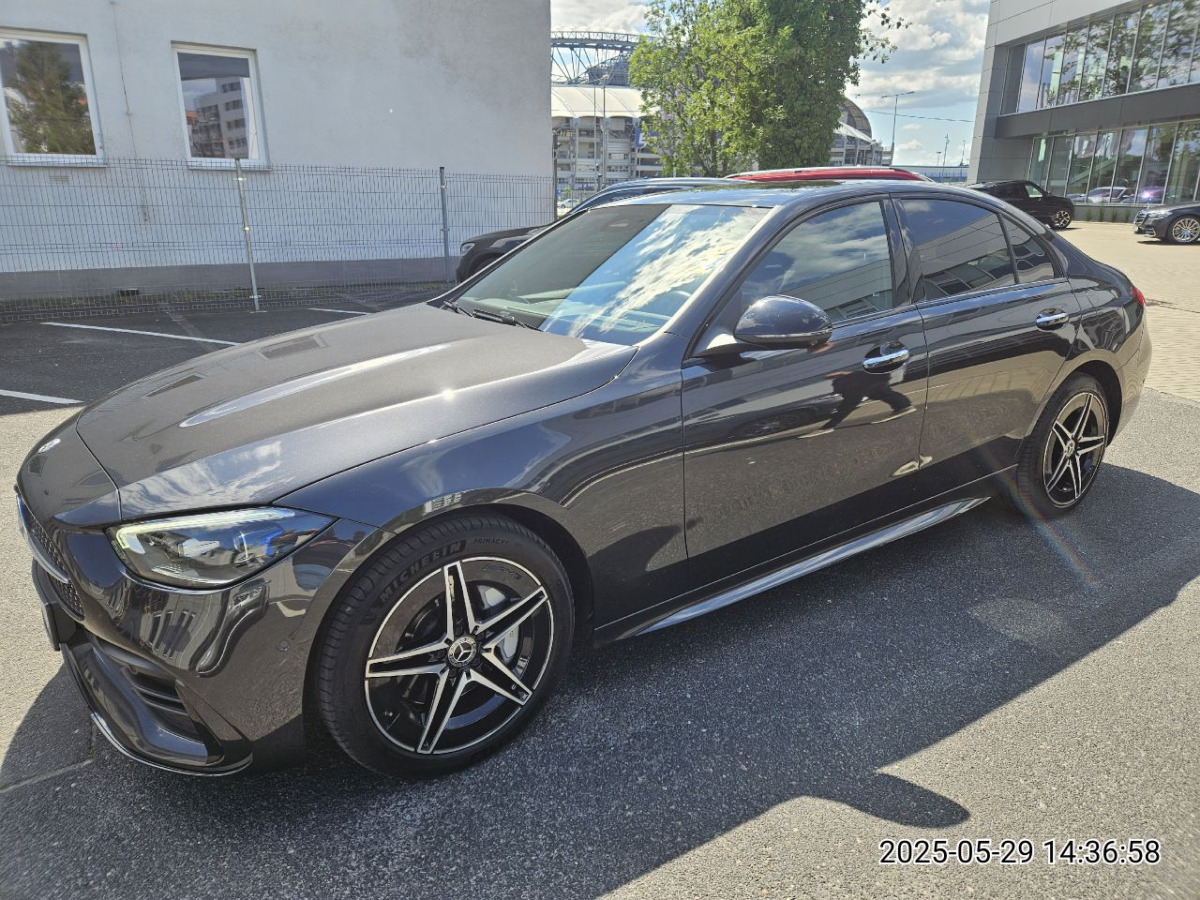MERCEDES BENZ KLASA-C SEDAN - Sedan: afbeelding 2 MERCEDES BENZ KLASA-C SEDAN - Sedan: afbeelding 2