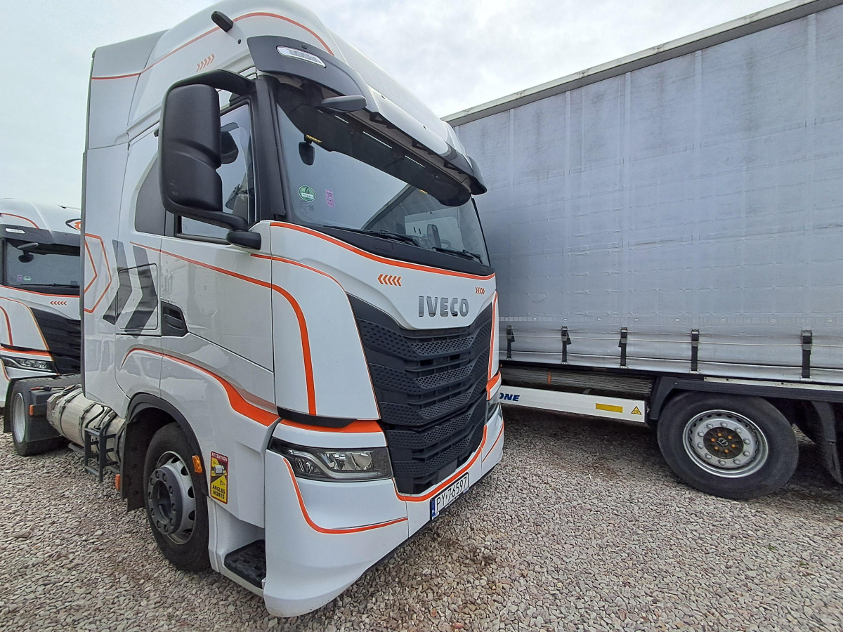 IVECO AS440ST/FP LT LNG CIĄGNIK SIODŁOWY - Trekker: afbeelding 1 IVECO AS440ST/FP LT LNG CIĄGNIK SIODŁOWY - Trekker: afbeelding 1