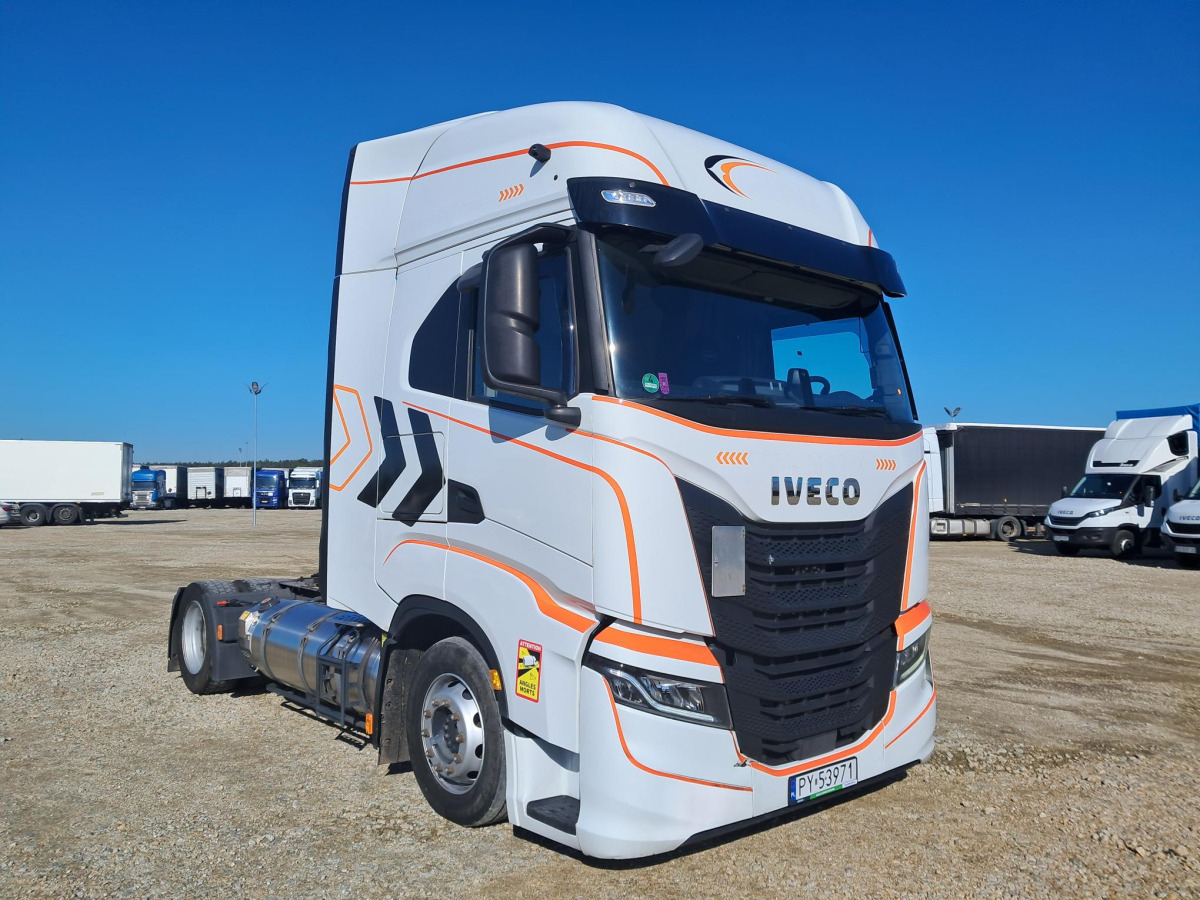IVECO AS440ST/FP LT LNG CIĄGNIK SIODŁOWY - Trekker: afbeelding 1 IVECO AS440ST/FP LT LNG CIĄGNIK SIODŁOWY - Trekker: afbeelding 1