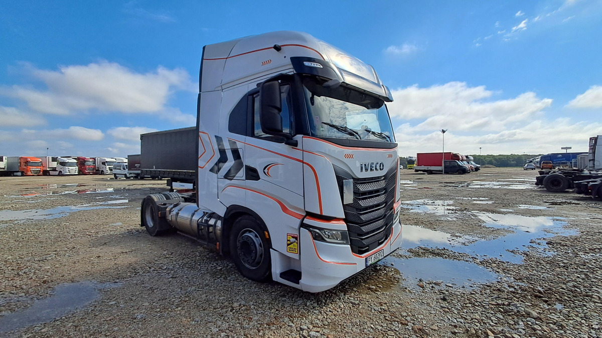 IVECO AS440ST/FP LT LNG CIĄGNIK SIODŁOWY - Trekker: afbeelding 1 IVECO AS440ST/FP LT LNG CIĄGNIK SIODŁOWY - Trekker: afbeelding 1