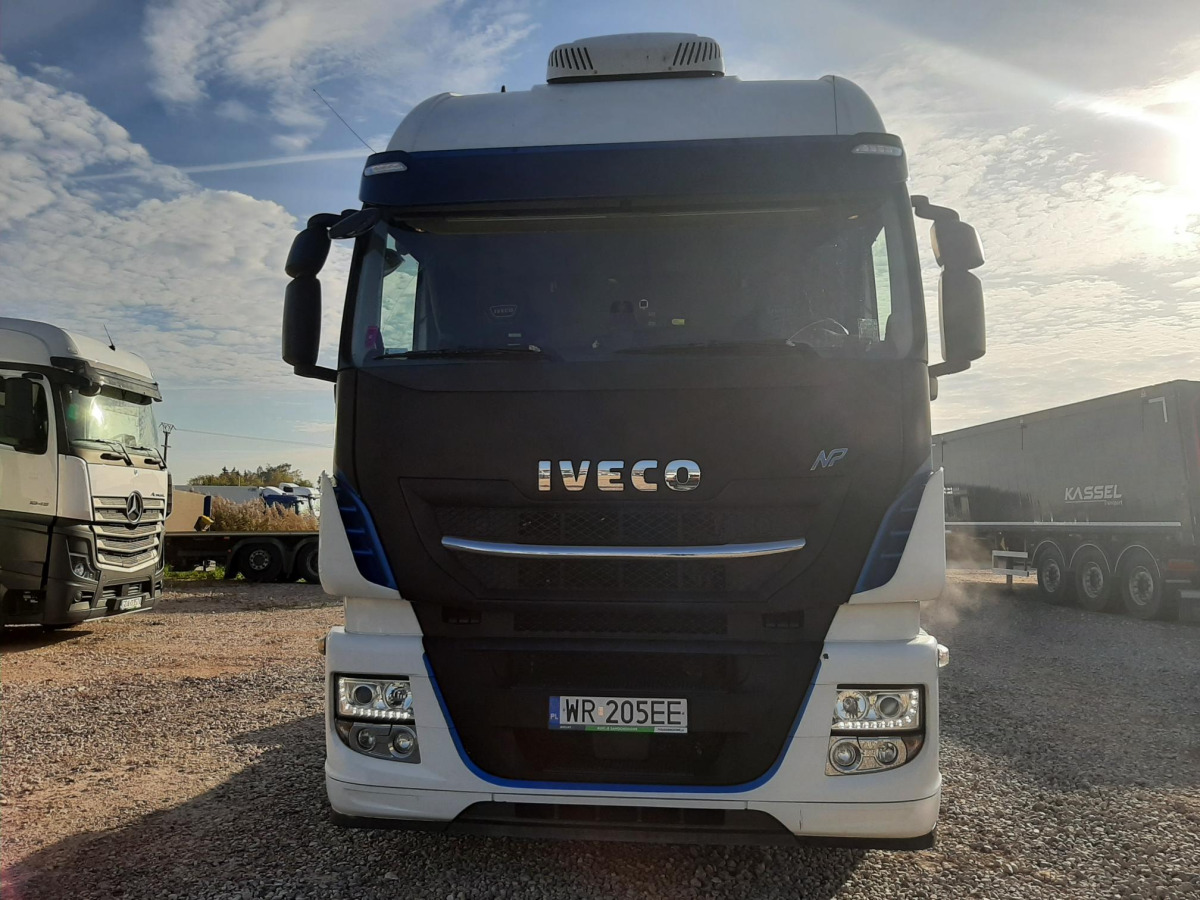 IVECO AS440ST/P LNG CIĄGNIK SIODŁOWY - Trekker: afbeelding 3 IVECO AS440ST/P LNG CIĄGNIK SIODŁOWY - Trekker: afbeelding 3