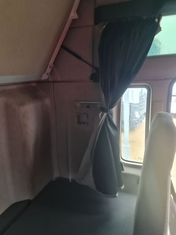 Trekker MAN TGX 18.500 CIĄGNIK SIODŁOWY: afbeelding 18