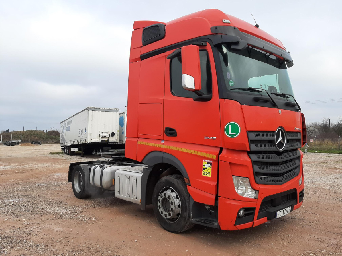 MERCEDES BENZ ACTROS CIĄGNIK SIODŁOWY - Trekker: afbeelding 2 MERCEDES BENZ ACTROS CIĄGNIK SIODŁOWY - Trekker: afbeelding 2