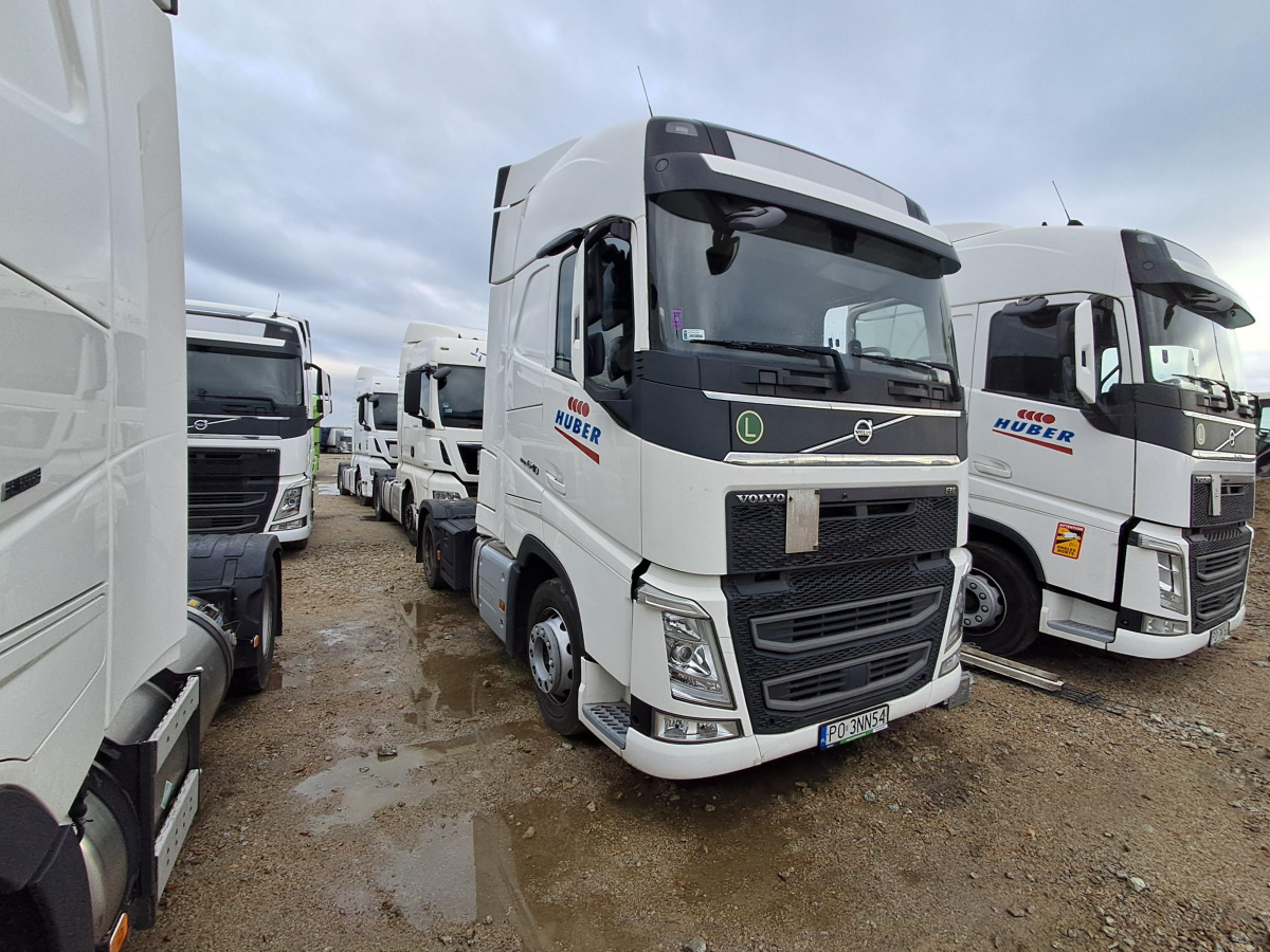 VOLVO FH 460 CIĄGNIK SIODŁOWY - Trekker: afbeelding 1 VOLVO FH 460 CIĄGNIK SIODŁOWY - Trekker: afbeelding 1
