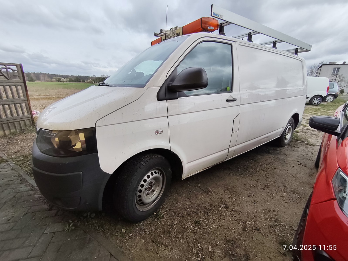 VOLKSWAGEN TRANSPORTER FURGON BLASZAK - Gesloten bestelwagen: afbeelding 2 VOLKSWAGEN TRANSPORTER FURGON BLASZAK - Gesloten bestelwagen: afbeelding 2