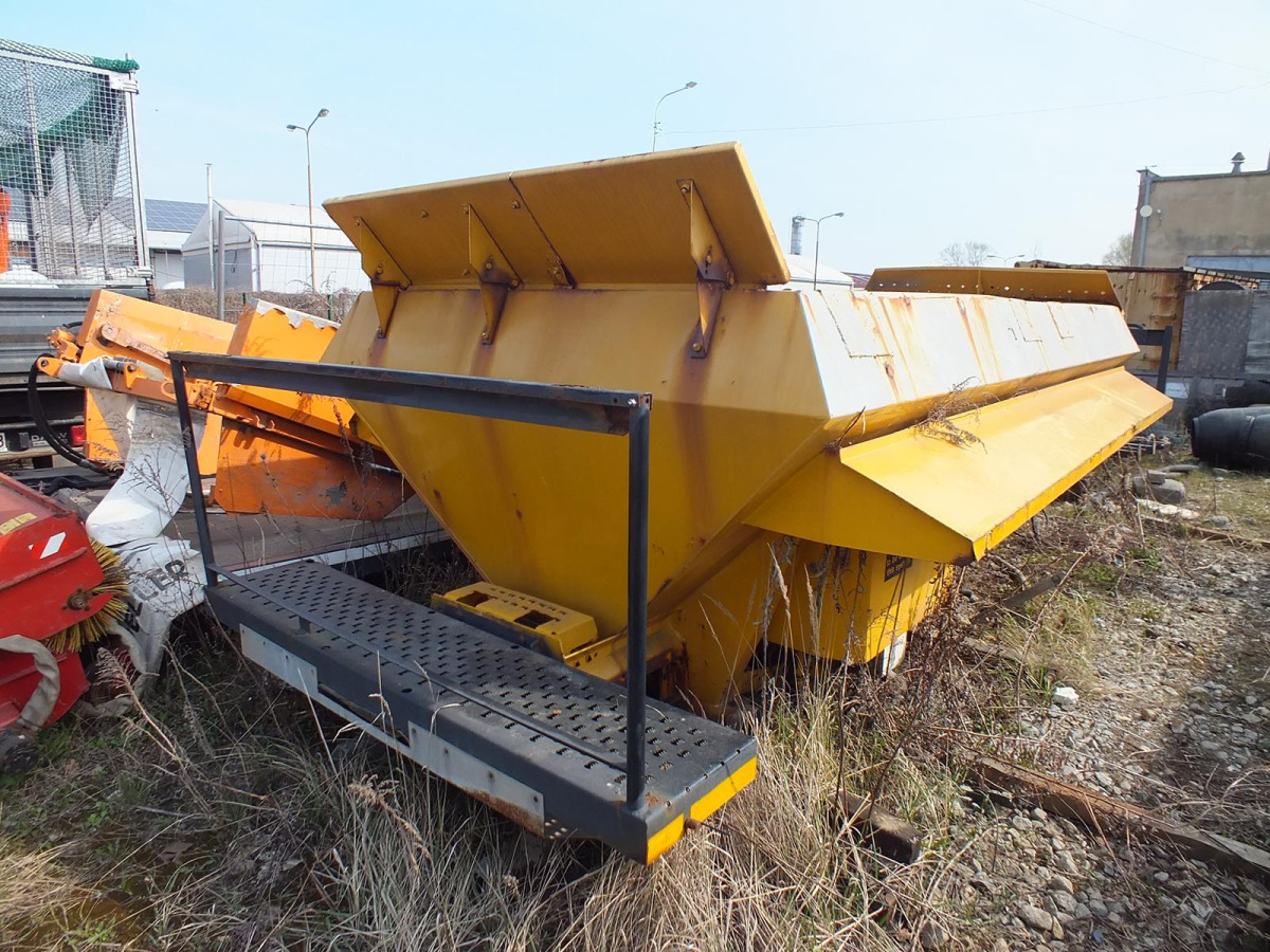 Zabudowa piaskarki ECON CMZCMCB - 2004 - 5m3 - Hydromotor - Zout/ Zandstrooier: afbeelding 4 Zabudowa piaskarki ECON CMZCMCB - 2004 - 5m3 - Hydromotor - Zout/ Zandstrooier: afbeelding 4