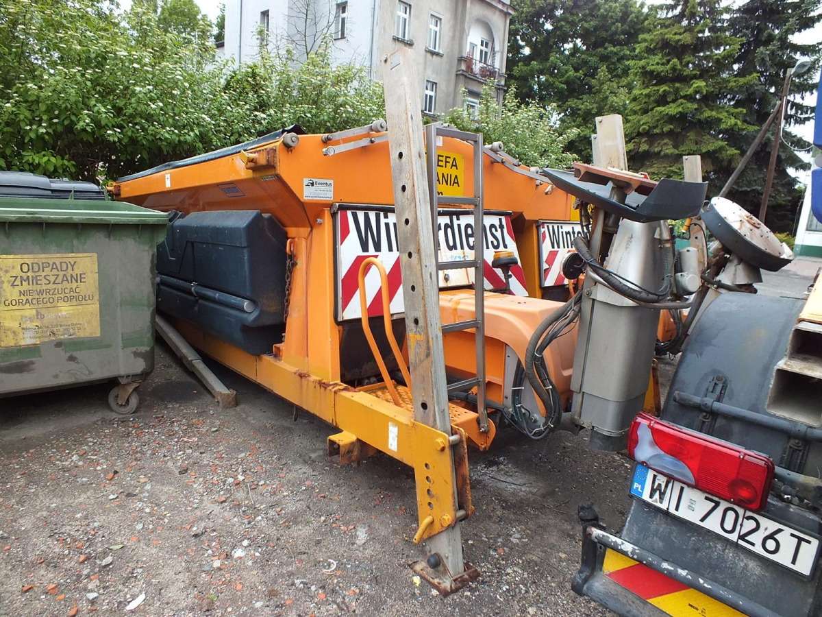 Zabudowa piaskarki – SCHMIDT STRATOS S50-36 – 2003 – 5m³ – hydropompa - Zout/ Zandstrooier voor Bouwmachine: afbeelding 1 Zabudowa piaskarki – SCHMIDT STRATOS S50-36 – 2003 – 5m³ – hydropompa - Zout/ Zandstrooier voor Bouwmachine: afbeelding 1