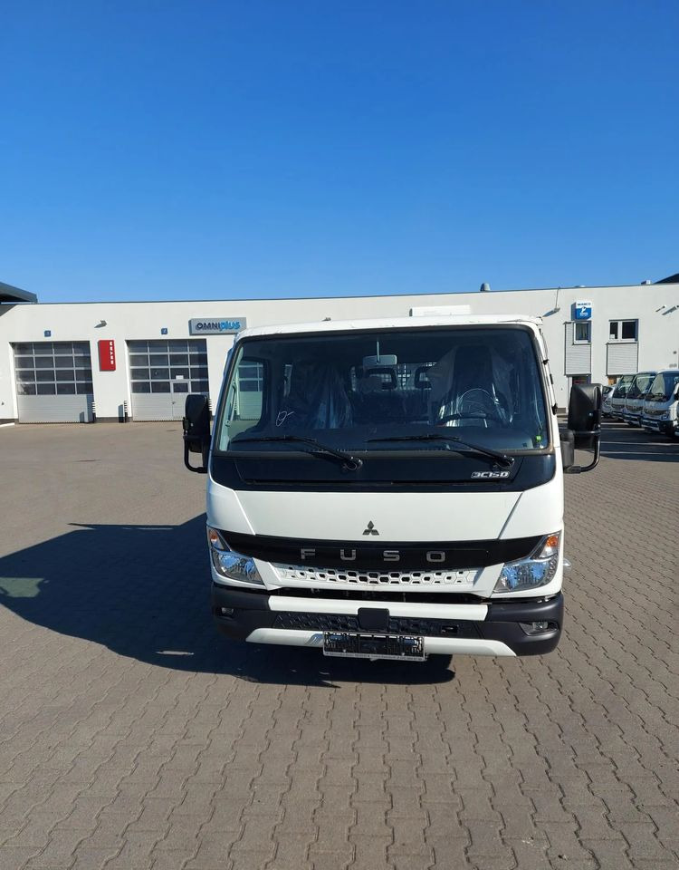 FUSO Canter 3C15D skrzynia - Vuilniswagen: afbeelding 2 FUSO Canter 3C15D skrzynia - Vuilniswagen: afbeelding 2