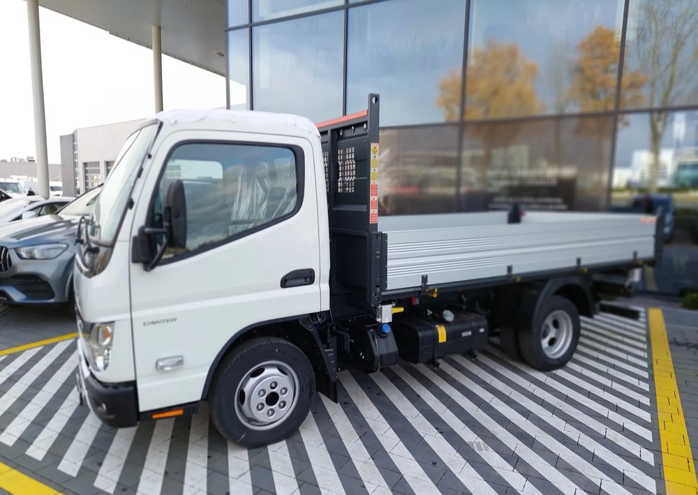 FUSO Canter 3S13 3W Scattolini - Kipper vrachtwagen: afbeelding 3 FUSO Canter 3S13 3W Scattolini - Kipper vrachtwagen: afbeelding 3