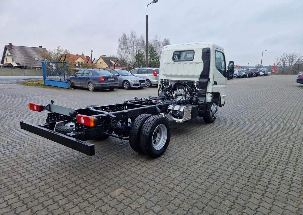 FUSO Canter 6S15 podwozie - Chassis vrachtwagen: afbeelding 4 FUSO Canter 6S15 podwozie - Chassis vrachtwagen: afbeelding 4