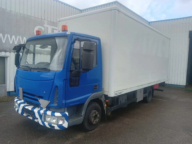 Iveco EuroCargo 180 Eurocargo 75E180 , Spring Suspension , Closed box , Tailgate - Bakwagen: afbeelding 1 Iveco EuroCargo 180 Eurocargo 75E180 , Spring Suspension , Closed box , Tailgate - Bakwagen: afbeelding 1