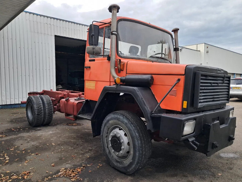 Iveco Magirus Deutz 170-23 ,V8 ,4x4 , ZF Manual , Spring suspension - Chassis vrachtwagen: afbeelding 4 Iveco Magirus Deutz 170-23 ,V8 ,4x4 , ZF Manual , Spring suspension - Chassis vrachtwagen: afbeelding 4