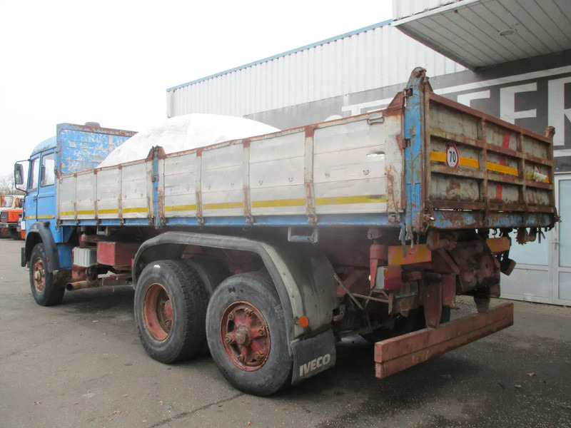 Iveco Turbostar 190-30 , Manual , V8 , 3 way tipper , Spring suspension , 6x2 - Kipper vrachtwagen: afbeelding 5 Iveco Turbostar 190-30 , Manual , V8 , 3 way tipper , Spring suspension , 6x2 - Kipper vrachtwagen: afbeelding 5
