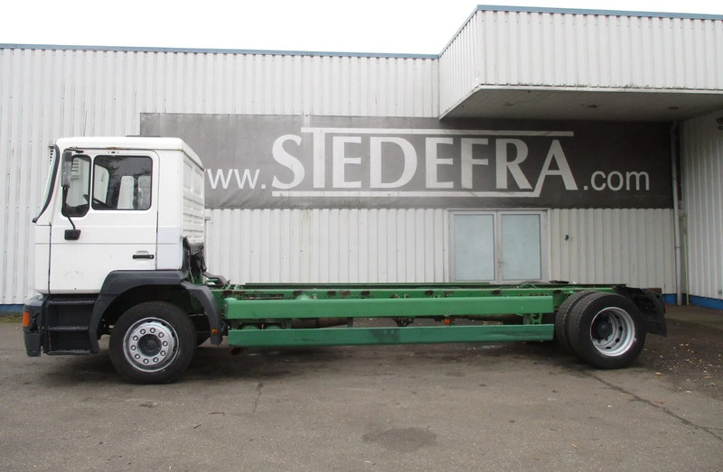 MAN 18.314 , Manual , 6 Cylinder - Chassis vrachtwagen: afbeelding 2 MAN 18.314 , Manual , 6 Cylinder - Chassis vrachtwagen: afbeelding 2