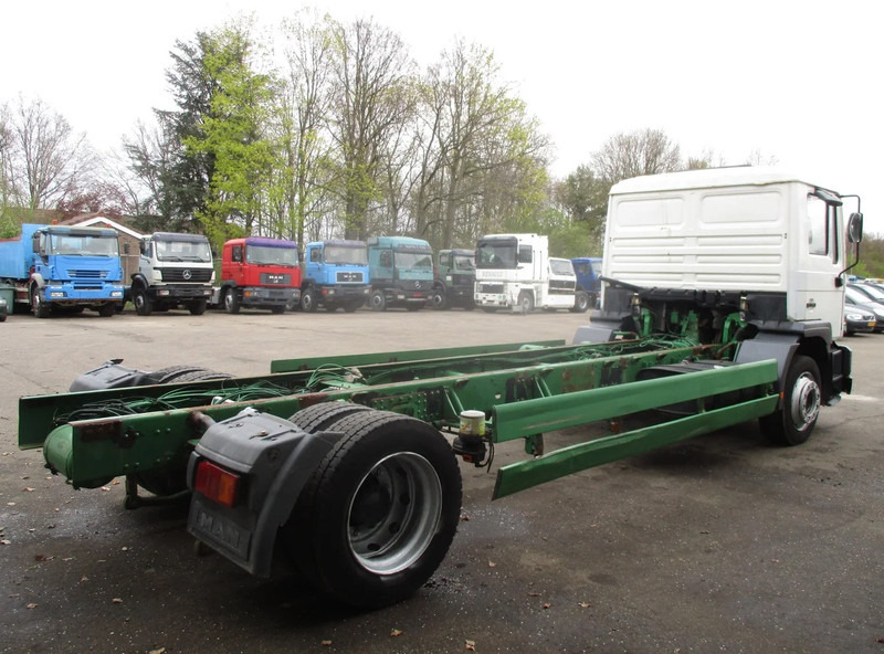 MAN 18.314 , Manual , 6 Cylinder - Chassis vrachtwagen: afbeelding 3 MAN 18.314 , Manual , 6 Cylinder - Chassis vrachtwagen: afbeelding 3