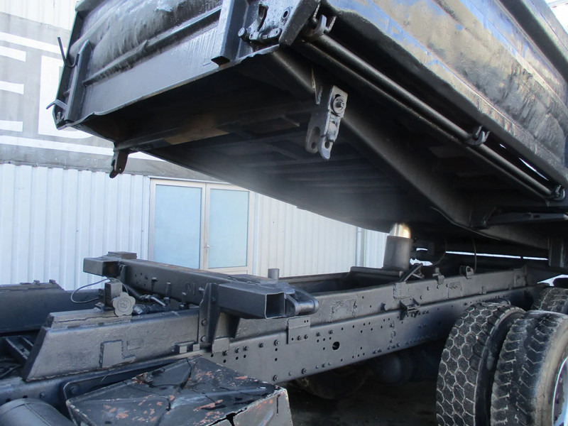 Kipper vrachtwagen MAN 26.402 6x4 , ZF Manual , Retarder , 3 Way tipper , Spring suspension: afbeelding 10