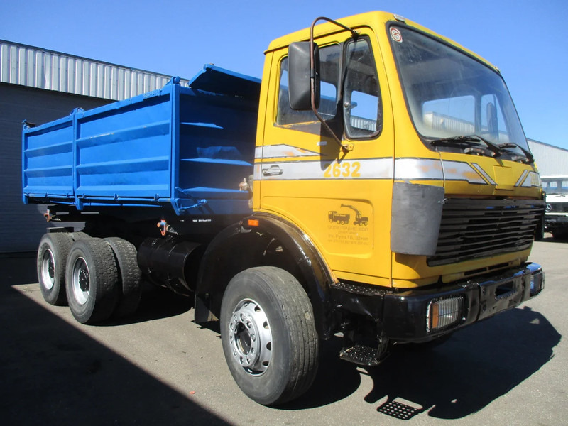 Mercedes-Benz 2632 , V10, 6x4, ZF Manual , 3 way tipper , Spring Suspension - Kipper vrachtwagen: afbeelding 4 Mercedes-Benz 2632 , V10, 6x4, ZF Manual , 3 way tipper , Spring Suspension - Kipper vrachtwagen: afbeelding 4