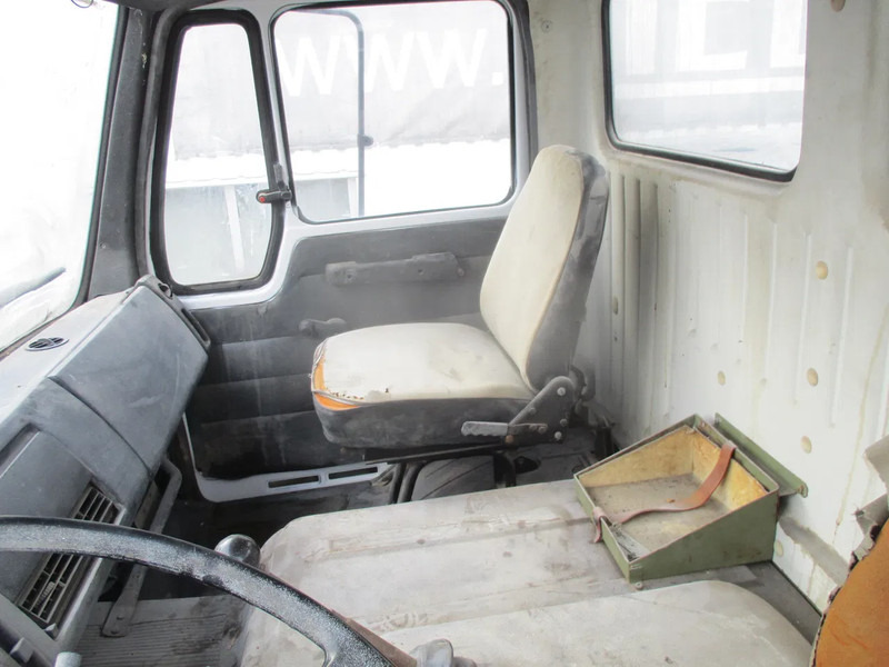 Vrachtwagen met open laadbak Mercedes-Benz SK FAP 2026 , V8 , 6x6 , ZF Manual , Spring suspension , EX: afbeelding 10 Vrachtwagen met open laadbak Mercedes-Benz SK FAP 2026 , V8 , 6x6 , ZF Manual , Spring suspension , EX: afbeelding 10