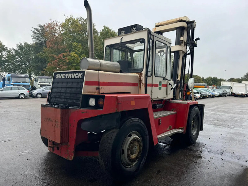 Svetruck 860-28 Pneumatic Tire Forklift - Diesel heftruck: afbeelding 3 Svetruck 860-28 Pneumatic Tire Forklift - Diesel heftruck: afbeelding 3