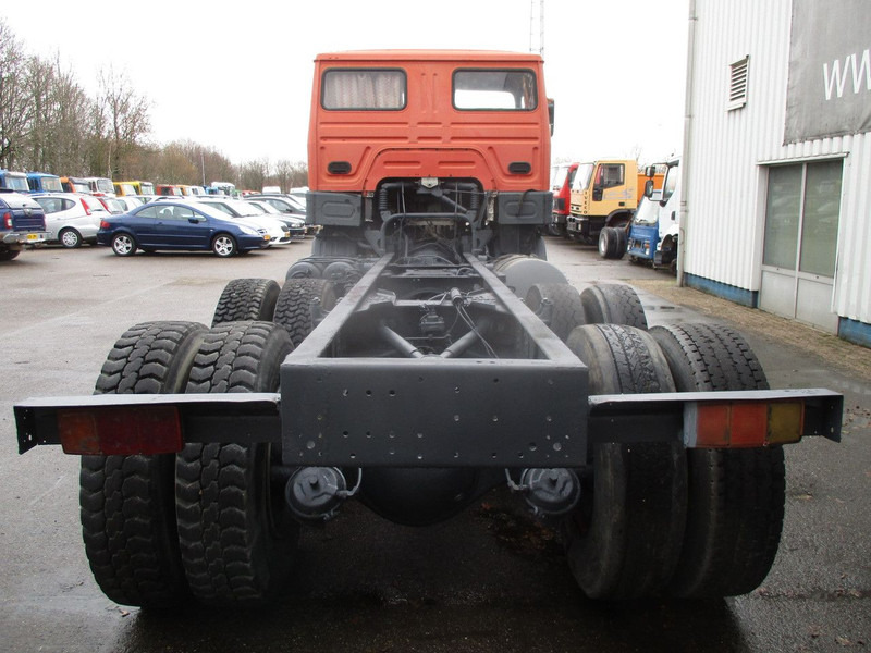 Chassis vrachtwagen Volvo F7 , 6x4 , Manual , Euro 1 , Telma Retarder , Spring suspension: afbeelding 7