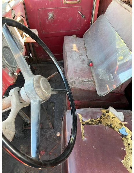 Kipper vrachtwagen Volvo L 485 06R , Tipper , Oldtimer for restauration: afbeelding 9 Kipper vrachtwagen Volvo L 485 06R , Tipper , Oldtimer for restauration: afbeelding 9