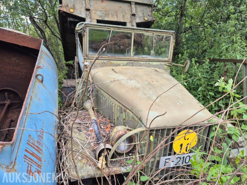 1942 GMC CCKW353 2 1/2 tonn 6X6, repobjekt - Kipper vrachtwagen: afbeelding 2 1942 GMC CCKW353 2 1/2 tonn 6X6, repobjekt - Kipper vrachtwagen: afbeelding 2