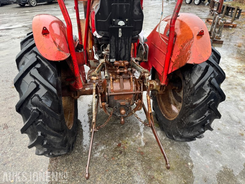 1971 Massey Ferguson 135 traktor - Tractor: afbeelding 4 1971 Massey Ferguson 135 traktor - Tractor: afbeelding 4