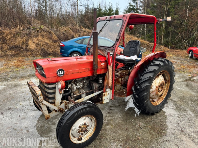 1971 Massey Ferguson 135 traktor - Tractor: afbeelding 1 1971 Massey Ferguson 135 traktor - Tractor: afbeelding 1
