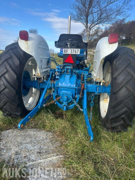 1973 Ford 3000 - mva fri - Tractor: afbeelding 4 1973 Ford 3000 - mva fri - Tractor: afbeelding 4