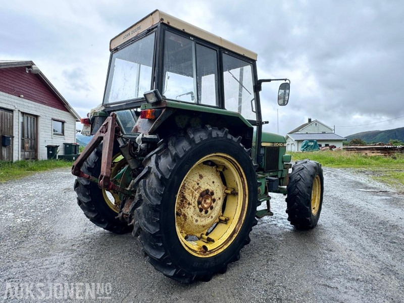 1981 John Deere 2040 - 4x4 - Hydraulisk toppstag og Triangel - 2 kjettinger - Tractor: afbeelding 4 1981 John Deere 2040 - 4x4 - Hydraulisk toppstag og Triangel - 2 kjettinger - Tractor: afbeelding 4