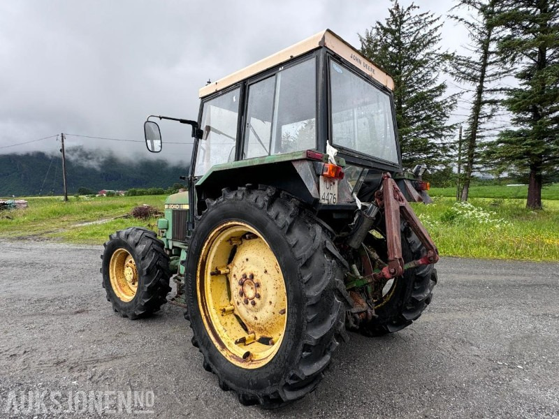 1981 John Deere 2040 - 4x4 - Hydraulisk toppstag og Triangel - 2 kjettinger - Tractor: afbeelding 5 1981 John Deere 2040 - 4x4 - Hydraulisk toppstag og Triangel - 2 kjettinger - Tractor: afbeelding 5