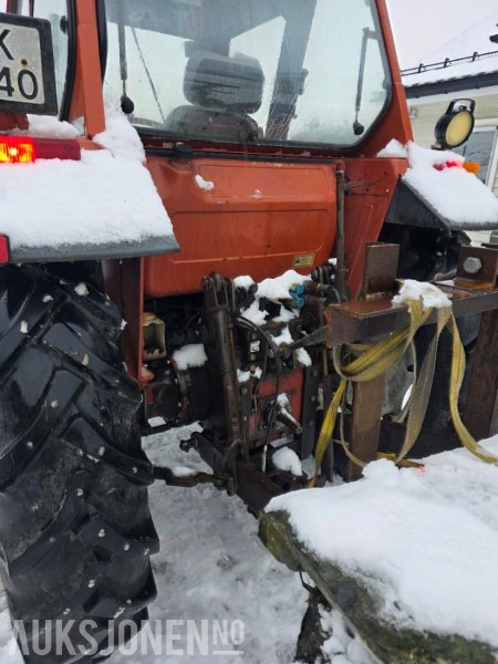 1986 Fiat 80-90 MVA FRI TRAKTOR MED FRONSKUFFE OG TRIMA FRONTLASTER - Tractor: afbeelding 4 1986 Fiat 80-90 MVA FRI TRAKTOR MED FRONSKUFFE OG TRIMA FRONTLASTER - Tractor: afbeelding 4