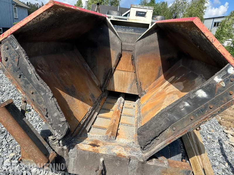 2000 BITELLI BB130 ASFALTUTLEGGER - Bouwmaterieel: afbeelding 4 2000 BITELLI BB130 ASFALTUTLEGGER - Bouwmaterieel: afbeelding 4